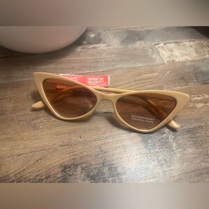Light tan/brown sunglasses